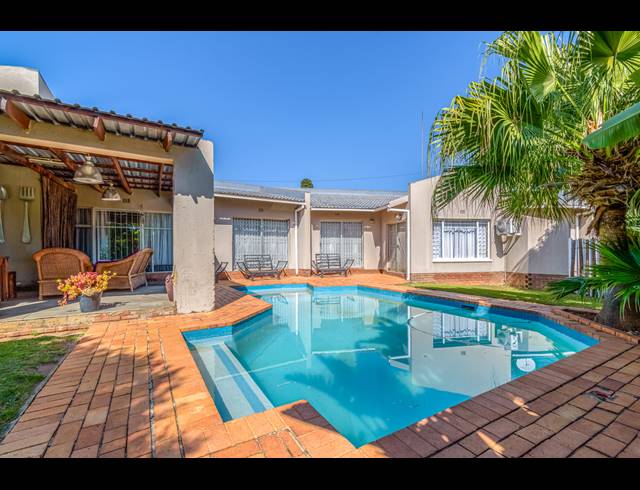 4 BEDROOM HOUSE FOR SALE IN RANDPARK RIDGE